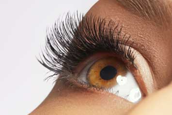 woman-with-gorgeous-eyelash-extensions